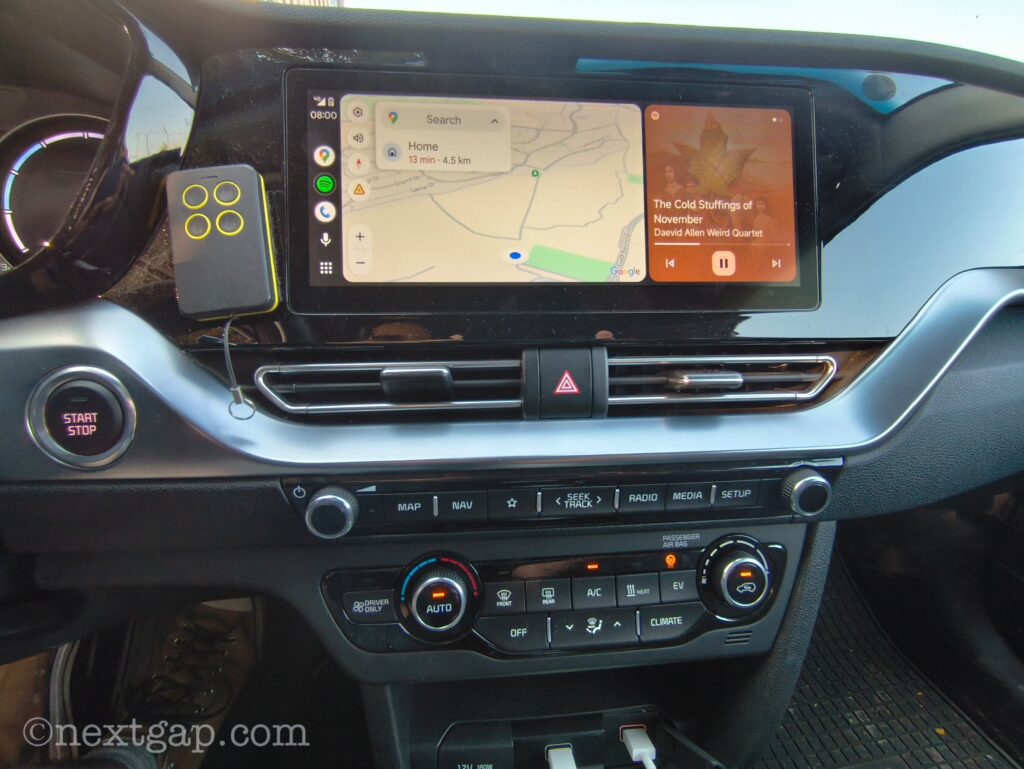 infotainment screen , radio and A.C.